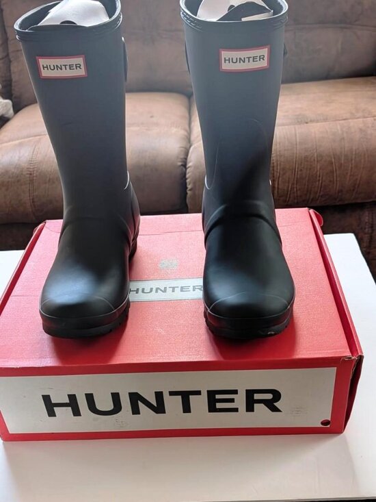 Hunter Shoes - Hunter Women's Original Short Back Adjustable Boot, Size 7 - New in Box